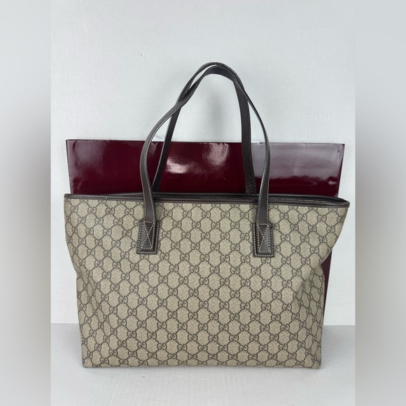 GUCCI GG Supreme Monogram Medium Zippered Shopping Tote Dark Brown. - Picture 7 of 16